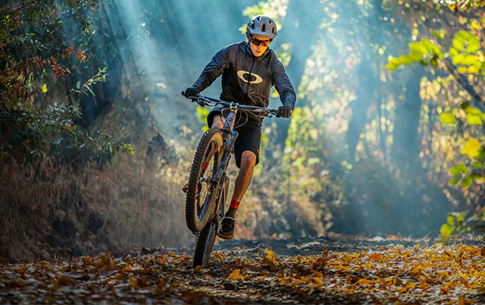 Go to mountain & trail category page