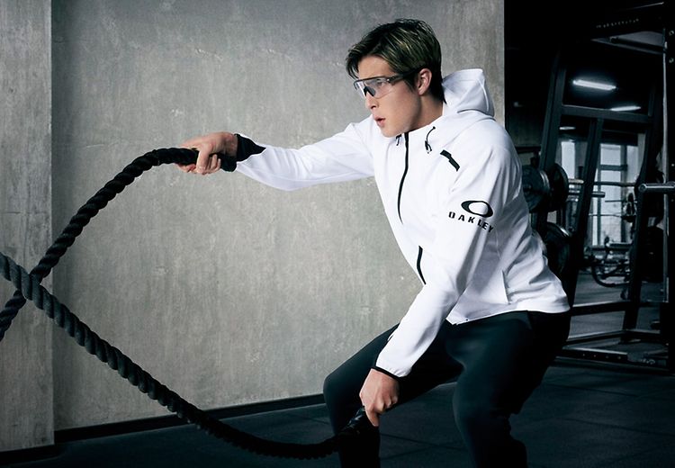 Shop Oakley Training Outfit & Active Sunglasses | Oakley® JP