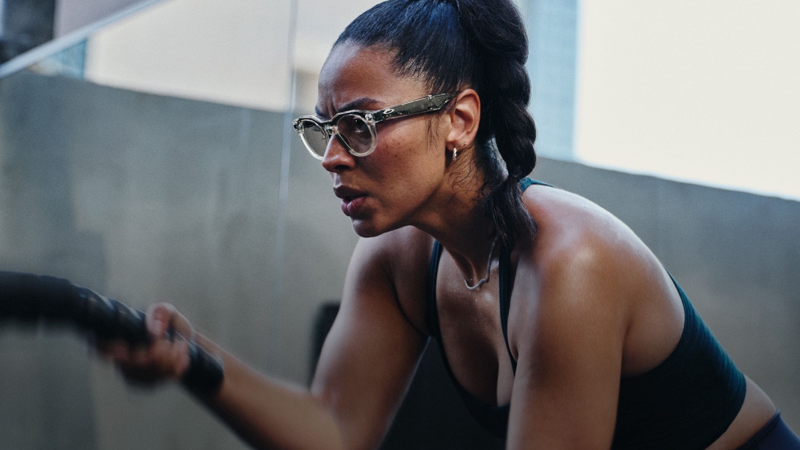 20% OFF OAKLEY </br>META HSTN