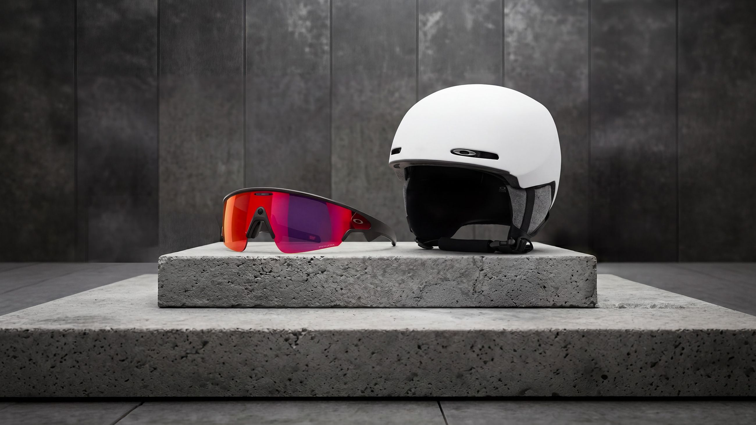 UNLOCK 20%* OFF APPAREL & ACCESSORIES WITH OAKLEY META