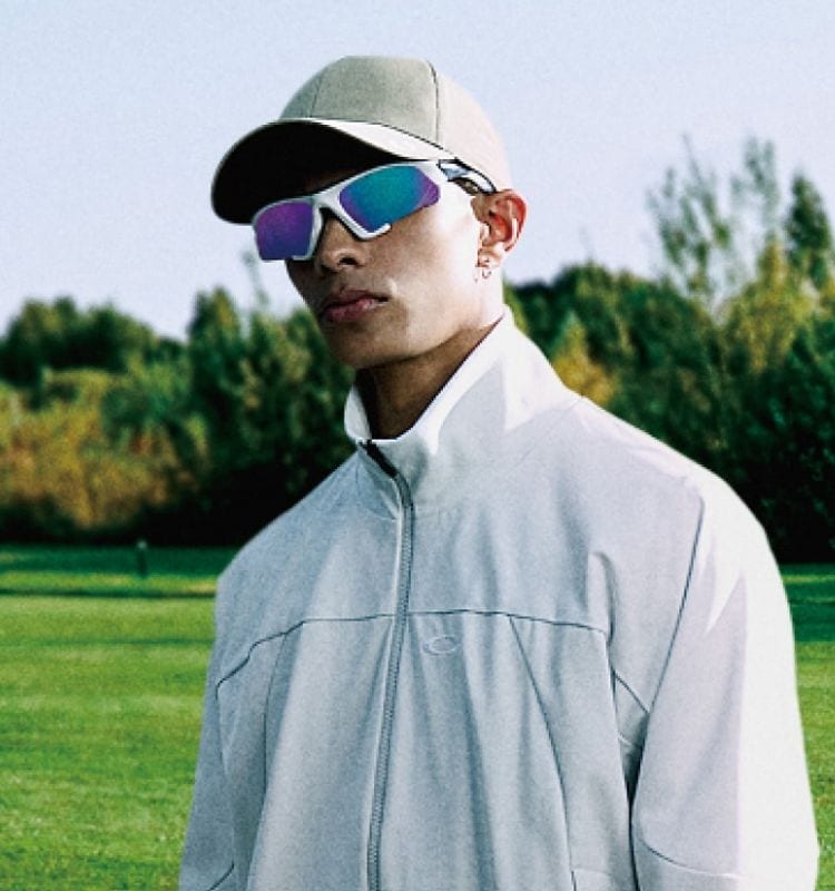 Oakleyサングラス、アパレル、アクセサリー | Oakley® 日本